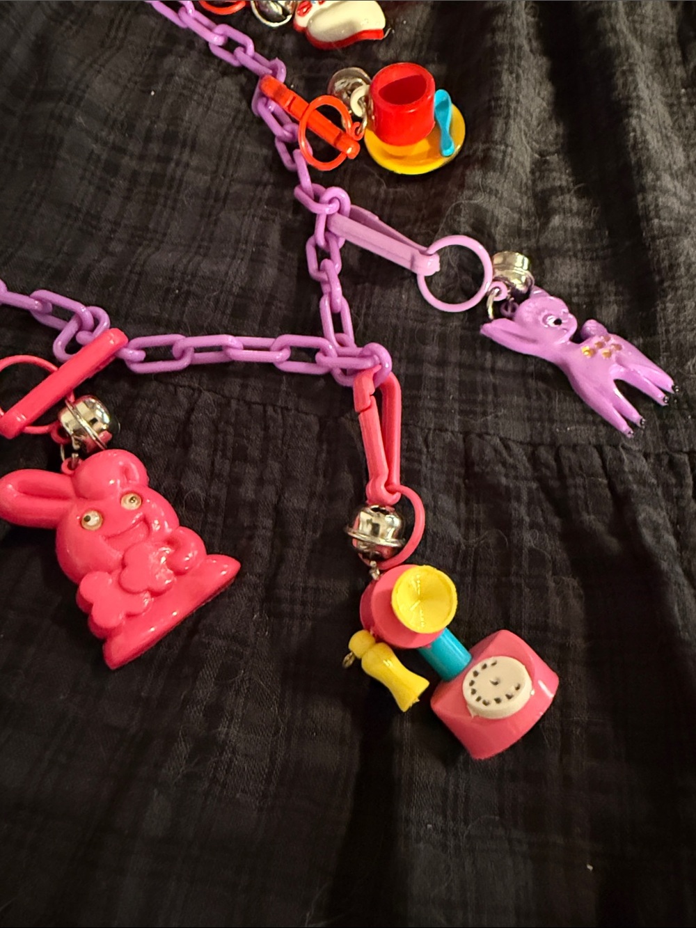 Vintage 80s charm necklace with phone, tea cup, and guitar charms! - Picture 7 of 7